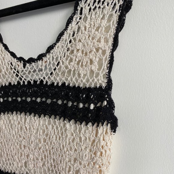 BCBG MAXAZRIA Black & White Knit Dress - Picture 2 of 6